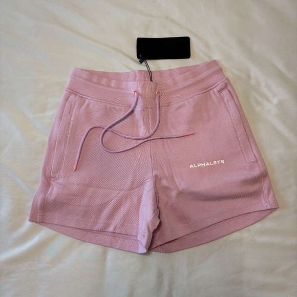 Alphalete NWT‎ Essential Core Bloom Shorts- Size Small - Picture 2 of 5